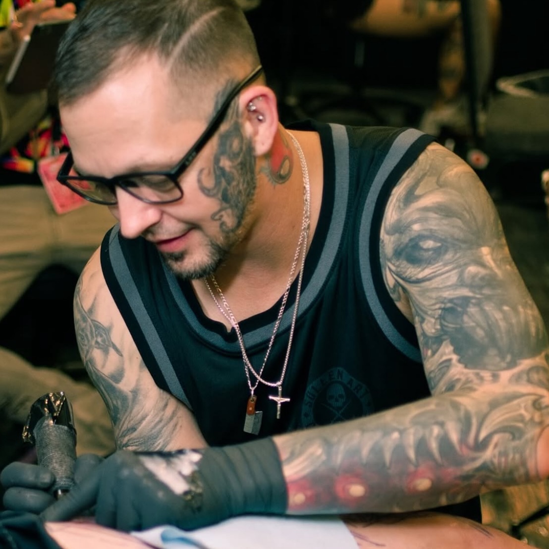 Derek Calkins headshot